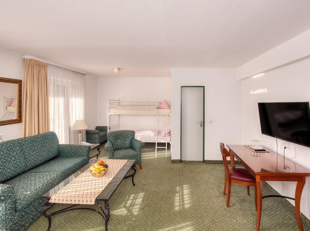 Alpenhotel Gastager インツェル エクステリア 写真